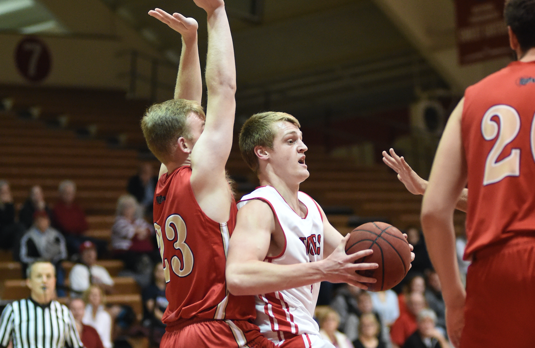 Wittenberg Fights Off Late Otterbein Surge in 56-49 Victory