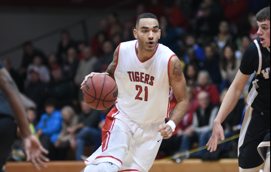Wittenberg Outlasts Capital 63-60 in Back-and-Forth Affair