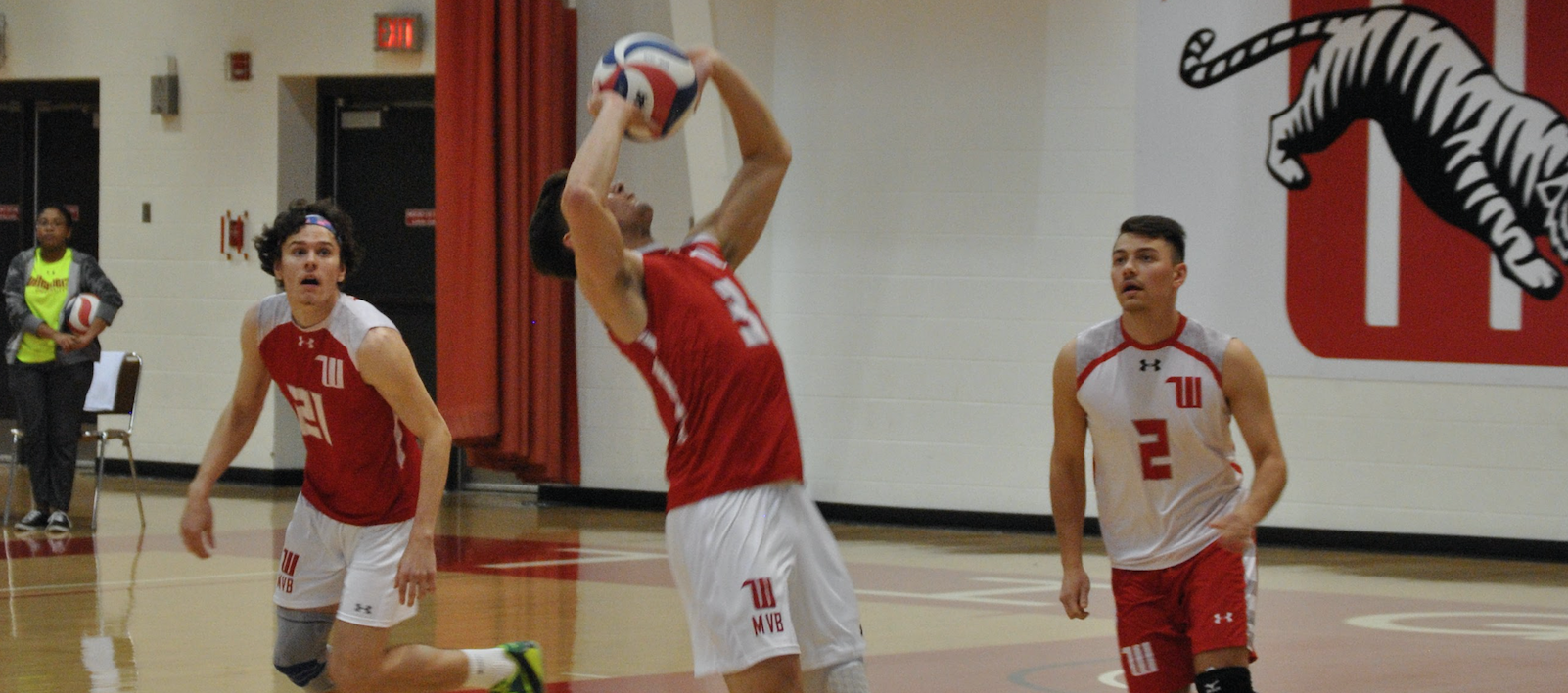 Men's Volleyball Opens Up 2017 Campaign With Three-Win Weekend