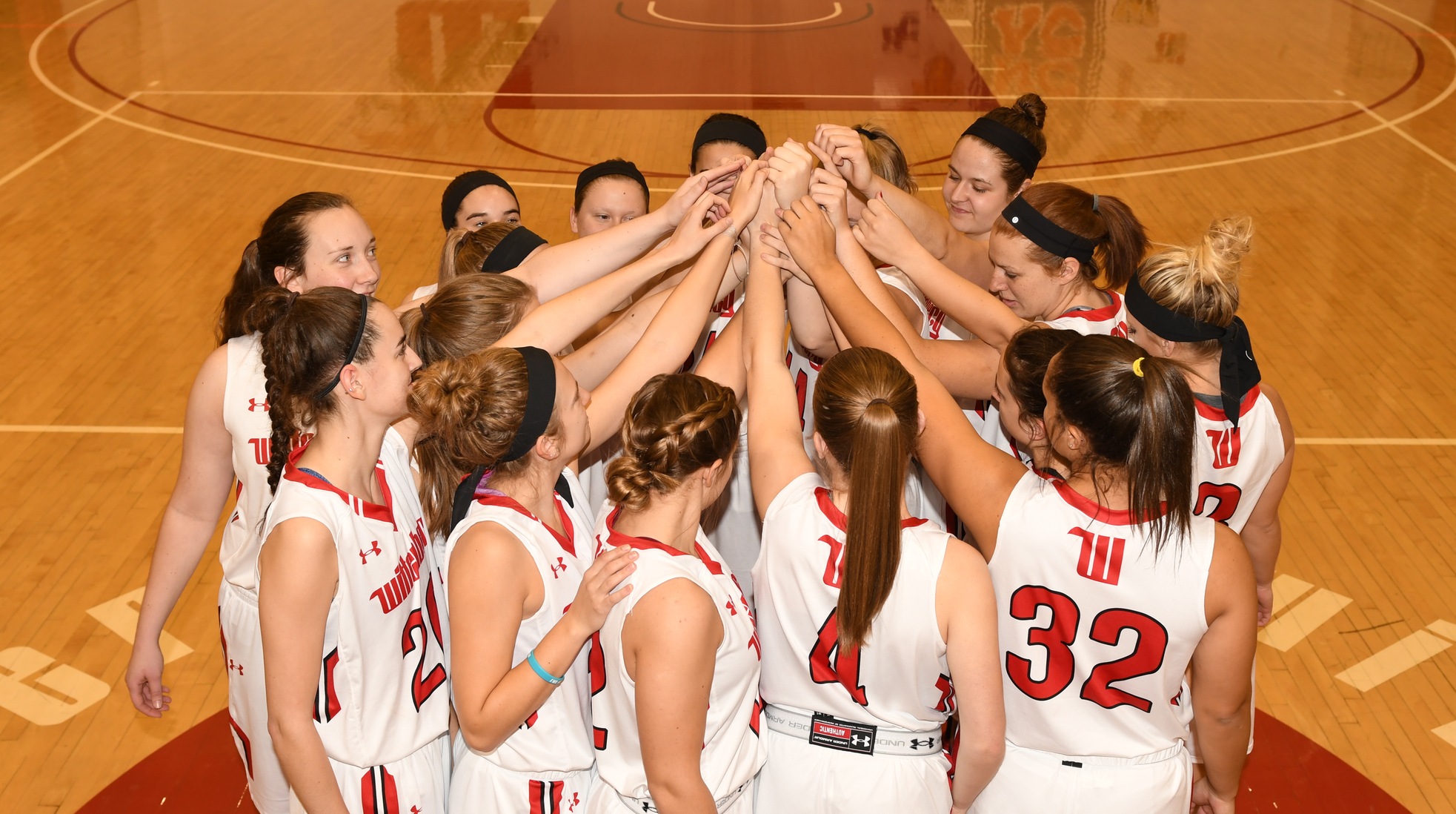 Women's Hoops Falls To Oberlin In NCAC Championship Final