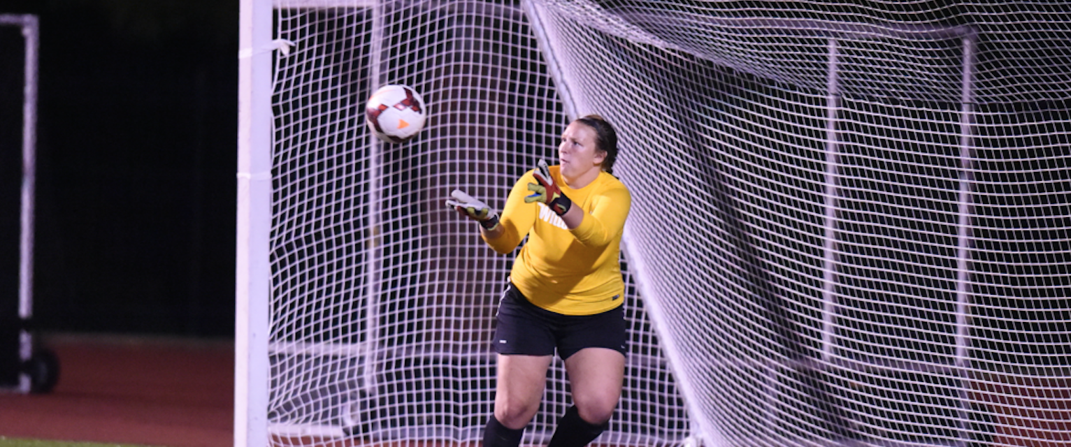 Women's Soccer Makes it Six-Straight With Decisive Win Over DePauw