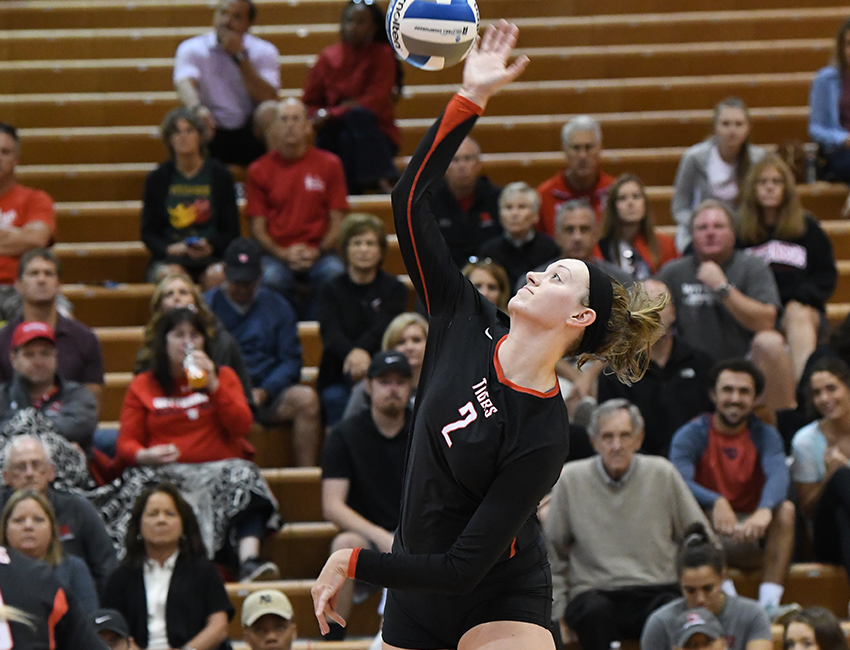Sophomore Haley Horner had 26 total assists today to lead the third-ranked Tigers in a pair of wins over Buena Vista, 3-0, and No. 25 Wis.-Whitewater, 3-1.