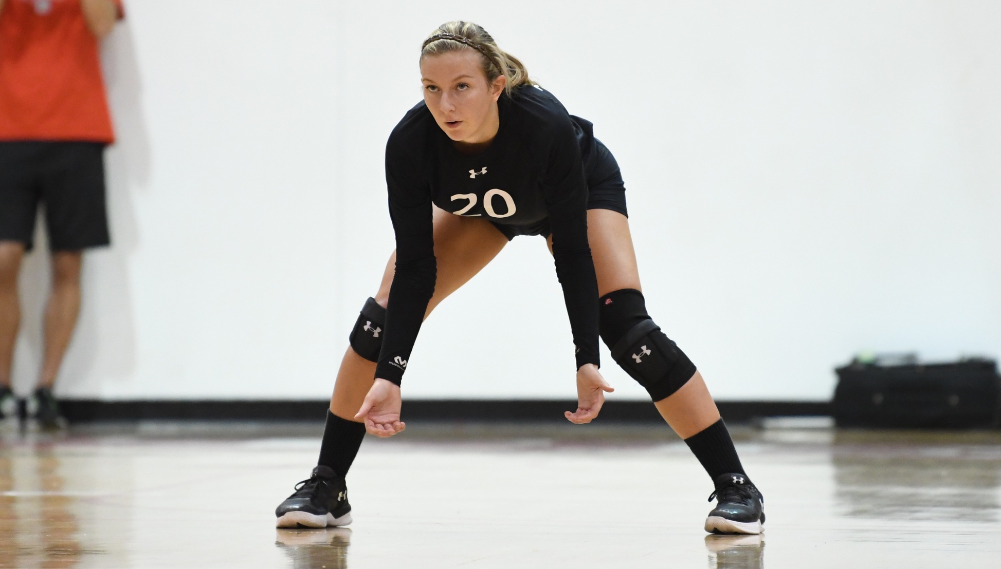 Junior libero Taylor Yontz logged 21 digs to lead the 4th-ranked Tigers in a 3-1 win over No. 8 Ithaca to open play in the Wittenberg Fall Classic