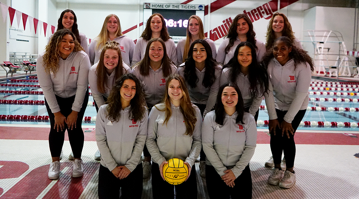 2022 Wittenberg Women's Water Polo Team Photo