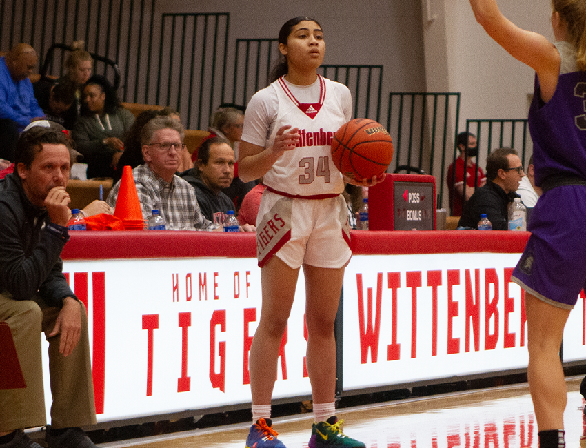 Brar Leads Way to Wittenberg Win in Holiday Classic